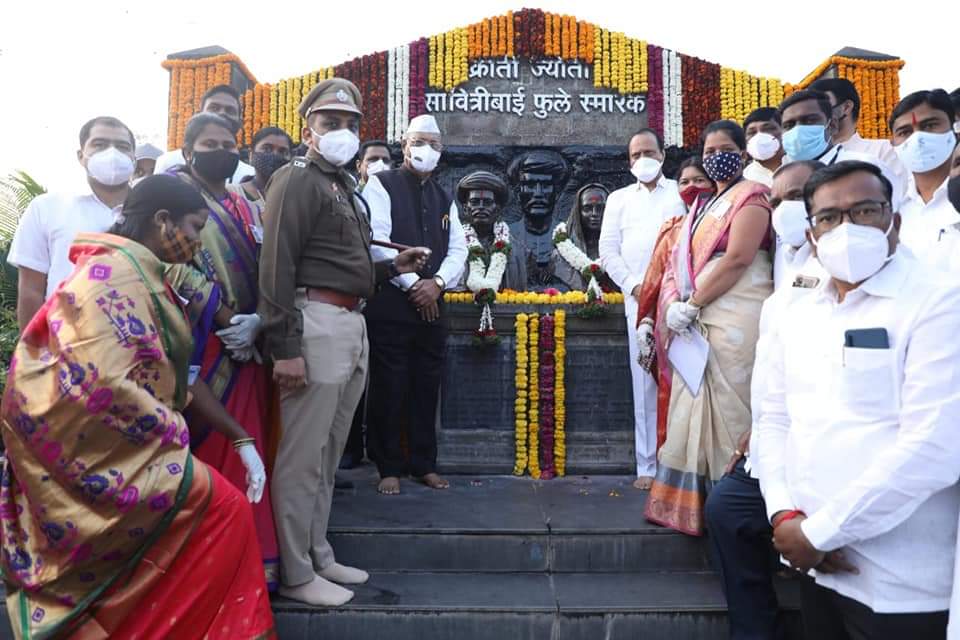 क्रांतीज्योती सावित्रीबाई फुले यांच्या जयंतीनिमित्त उपमुख्यमंत्री अजित पवार यांच्याकडून अभिवादन..!!